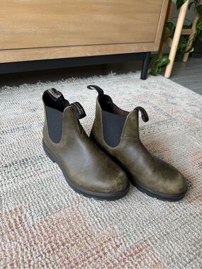 Blundstone Olive Chelsea Slip-On Boots